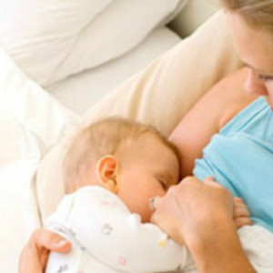 Alcol dannoso in gravidanza, neonati soffrono se mamma beve