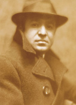 Aldo Palazzeschi in un ritratto fotografico di Mario Nunes Vais, 1914